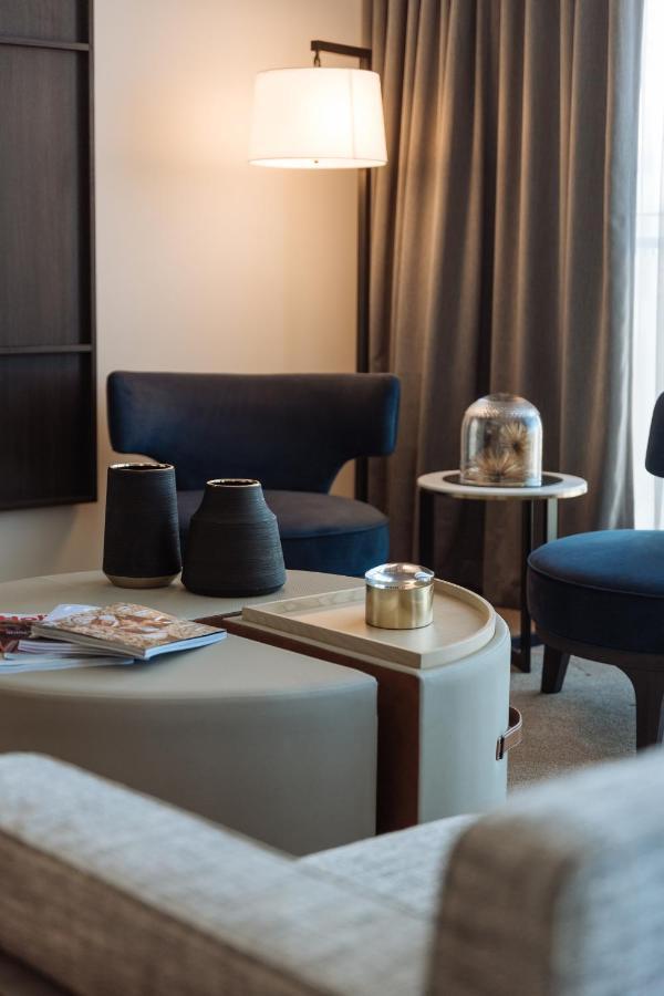 One Global Resorts Green Square Sydney Bagian luar foto A detail of the interior of a suite at the hotel